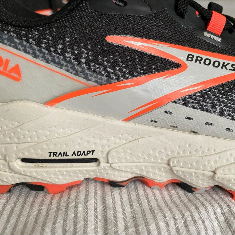 Brooks Cascadia 18 Women’s Trail Running Sneakers Size 9.5 NEW! - Picture 11 of 11